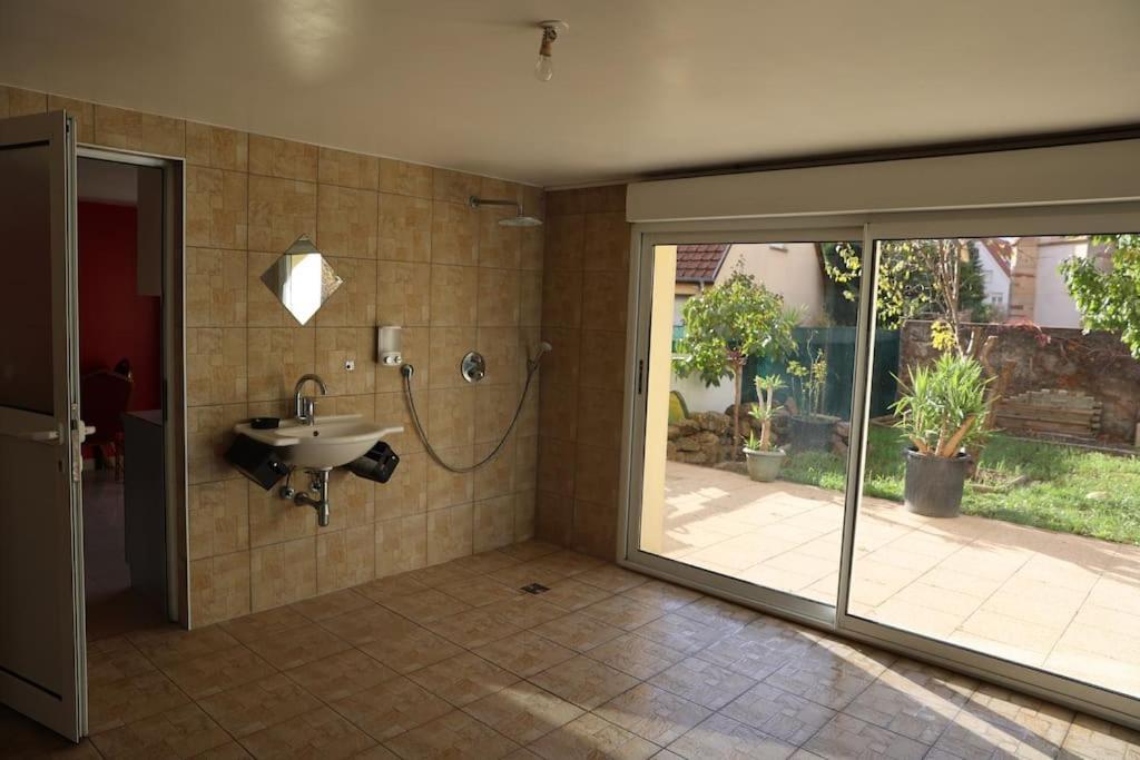 Villa Avec Piscine Interieure Holtzheim Eksteriør billede